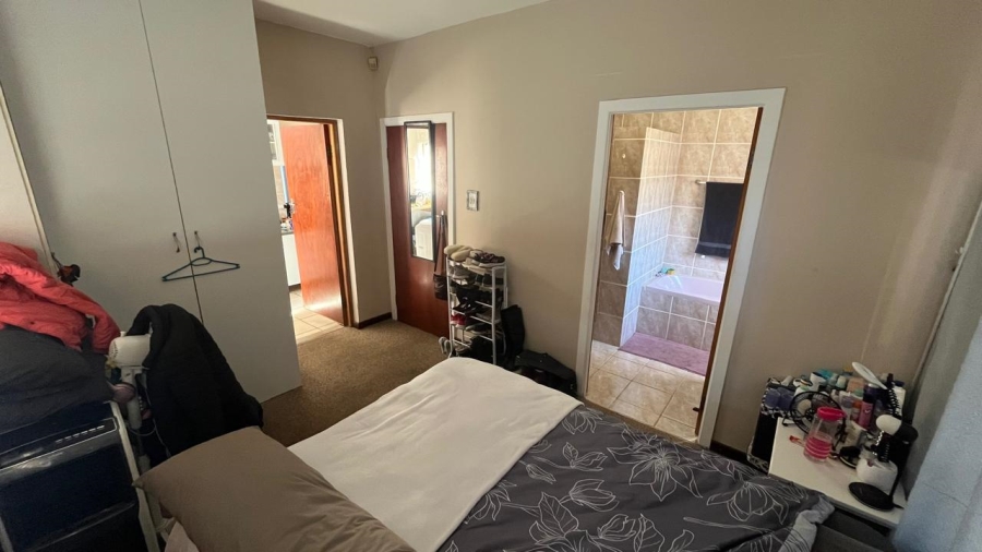 5 Bedroom Property for Sale in Wavecrest Eastern Cape